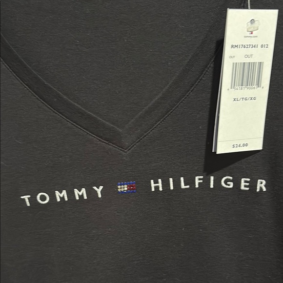 Tommy Hilfiger Women's Black V-Neck Top - Picture 2 of 7